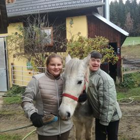 Jacki, Tobi, Selina